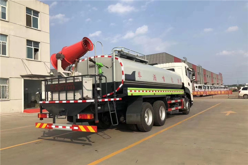 東風天龍后八輪20噸噴霧車，國六綠化噴灑車